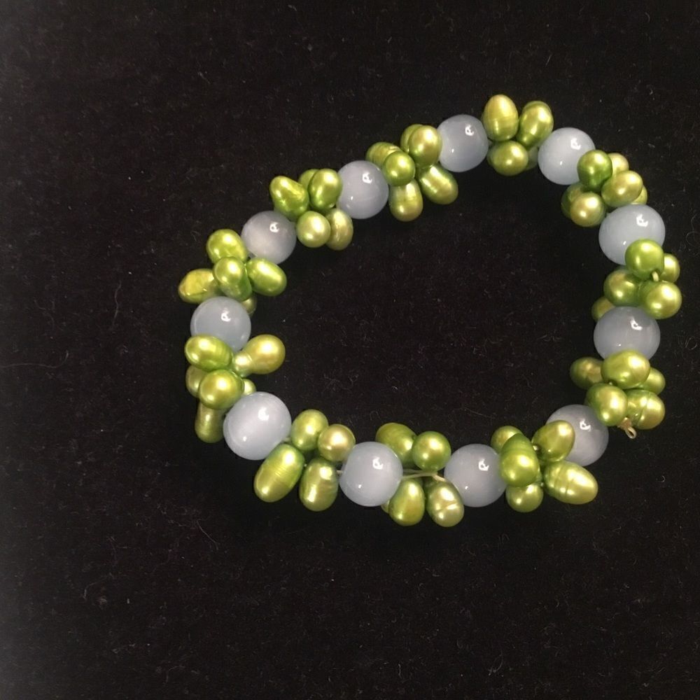 Blue Bead With Faux Pistachio Pearls Stretch Bracelet